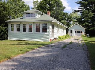 52 E Bates St, Auburn, ME 04210