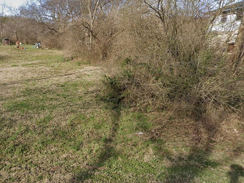 1st image of 644A W Green Ln