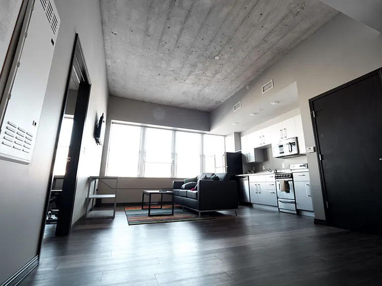 318 Park Central E — Photo 12