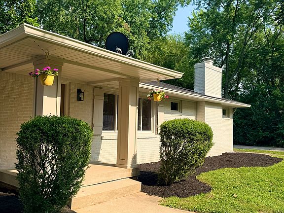 3rd image of 4903 Guion Rd