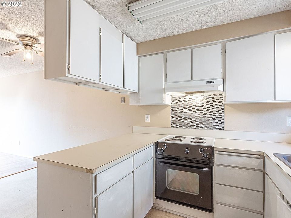 1st image of 909 W 36th St #B