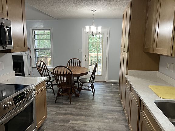 2nd image of 124 Winthrop Way