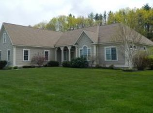 8 Evergreen Dr, North Hampton, NH 03862