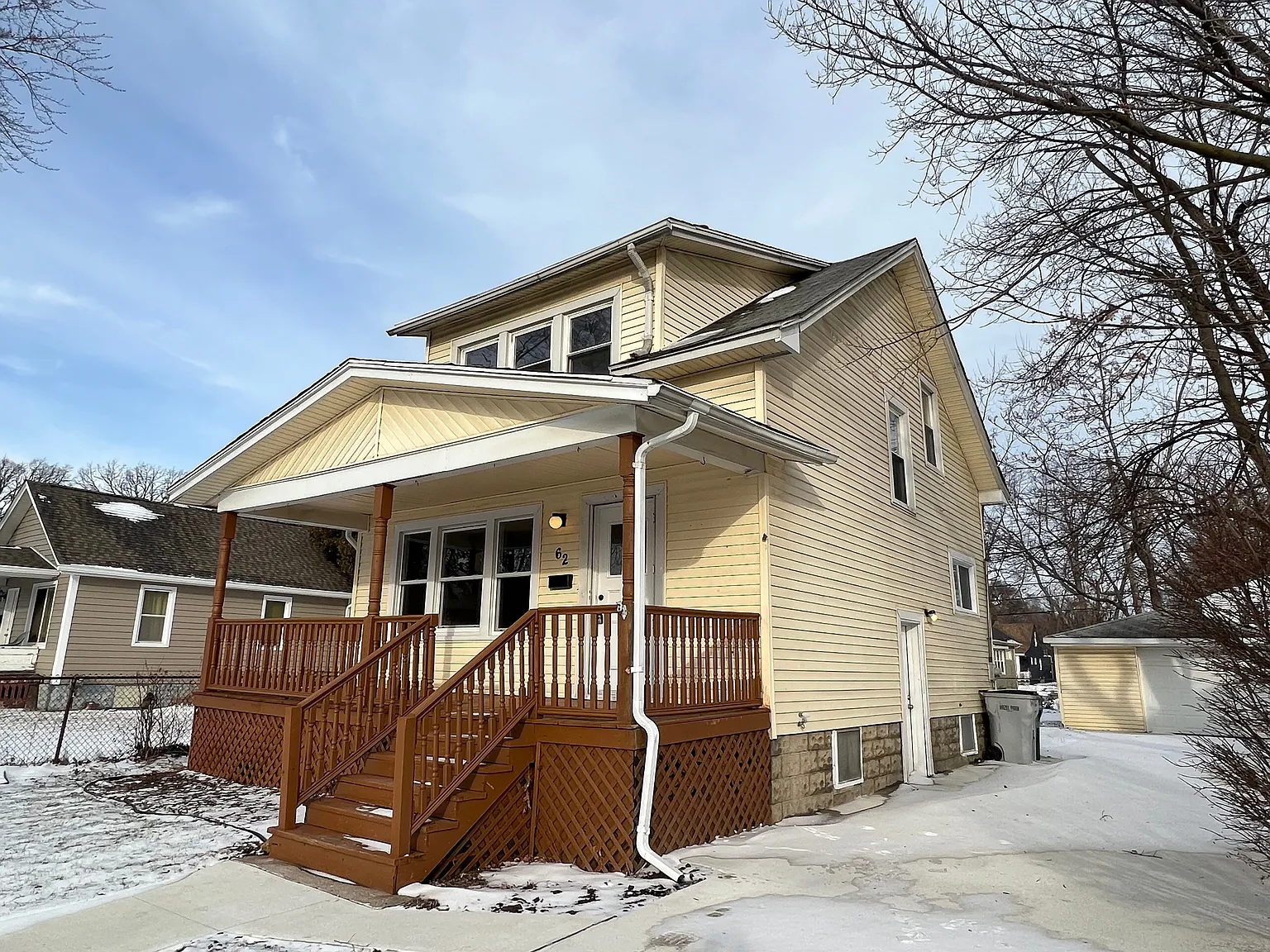 62 W Bernhard Ave photo 1