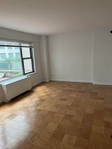 245 E 63rd St #219 Photo 1