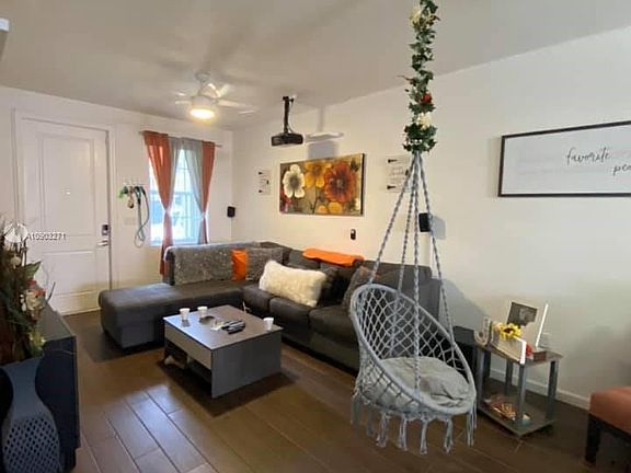 3rd image of 1455 SE 26th Ave #0