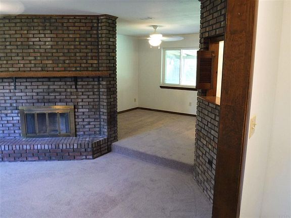 4th image of 3359 El Prado St
