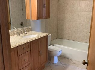 1026 Aston Cir, Burnsville, MN 55337