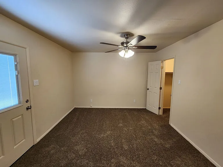 1217 La Fonda Dr — Photo 18