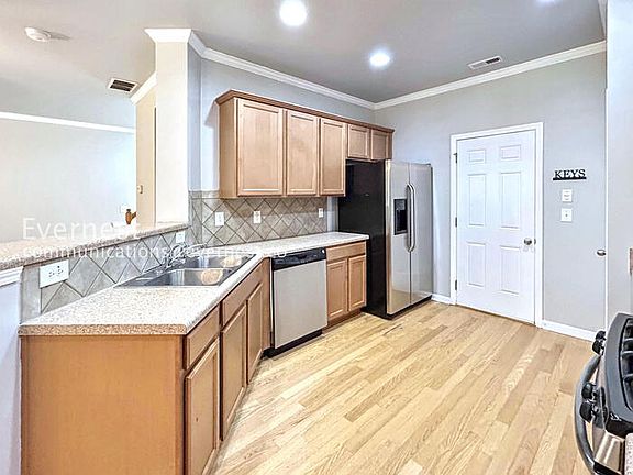5th image of 2221 Nottley Dr
