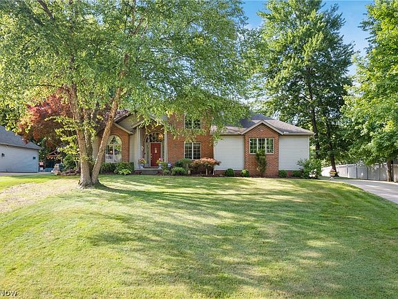 2nd image of 1938 Fairway Dr