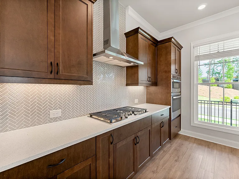 114 Stonehouse Dr — Photo 31