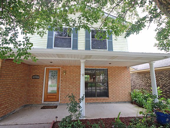 2nd image of 127 Oaklawn Dr
