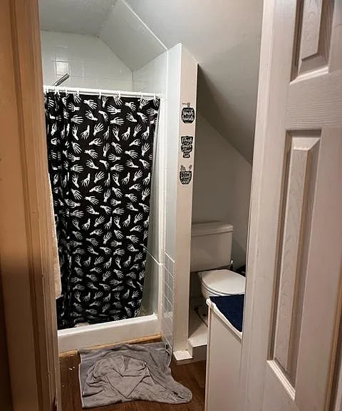 185 Hadley Ave — Photo 2