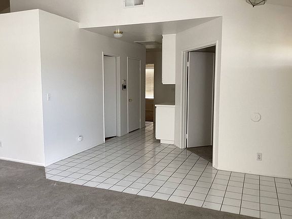 3rd image of 2127 E Avenue K #3