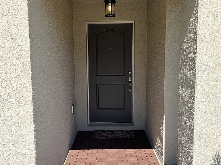 37 Rickenbacker Dr — Photo 3