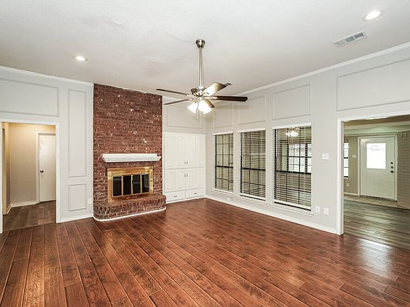 3rd image of 716 Havencrest Dr