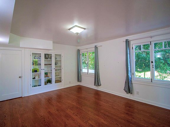 5th image of 818 S Lake Ave