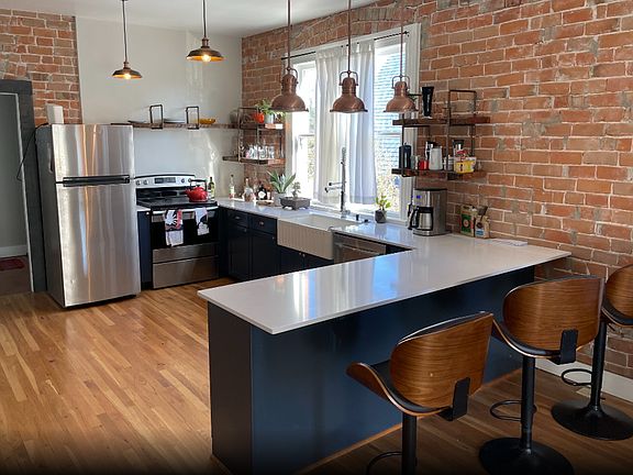 3rd image of 710 N 6th Ave #3