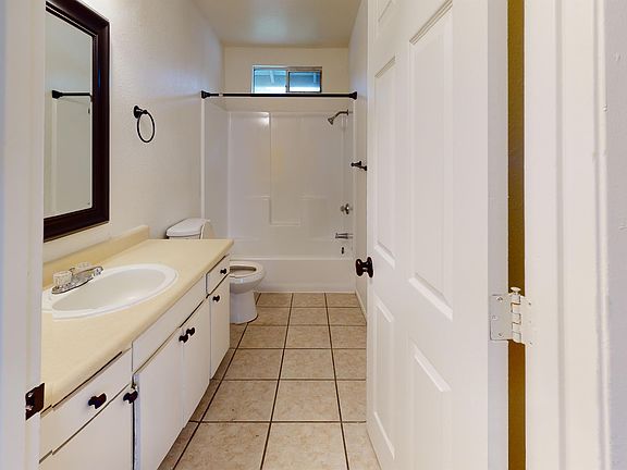 3rd image of 2092 Fogg Ave #2
