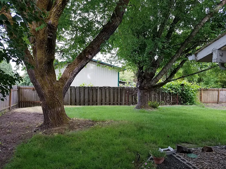 2110 NW 13th St — Photo 12