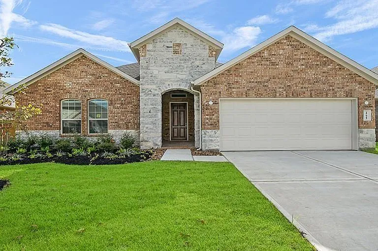 27943 Parkside Creek Dr — Photo 1