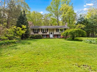 105 Deepwood Dr, Madison, CT 06443