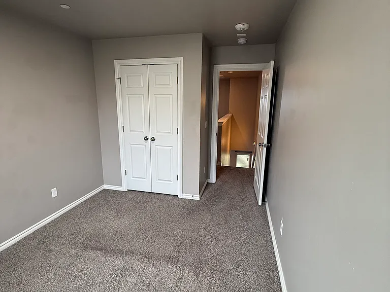 786 SW 13th St — Photo 15