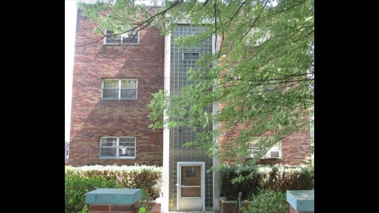 2 bed, 750 sqft, $950 — Photo 2
