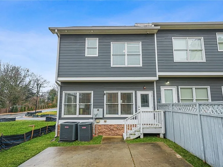 617 Chestnut St — Photo 27