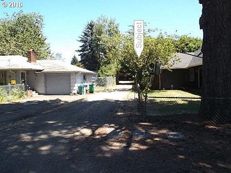 2nd image of 126 SE 136th Ave