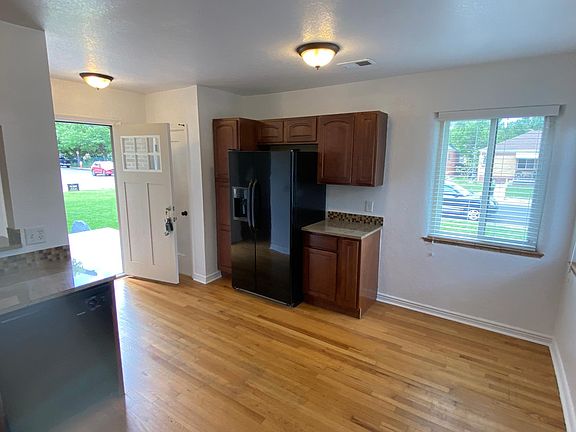 4th image of 1400 Jersey St