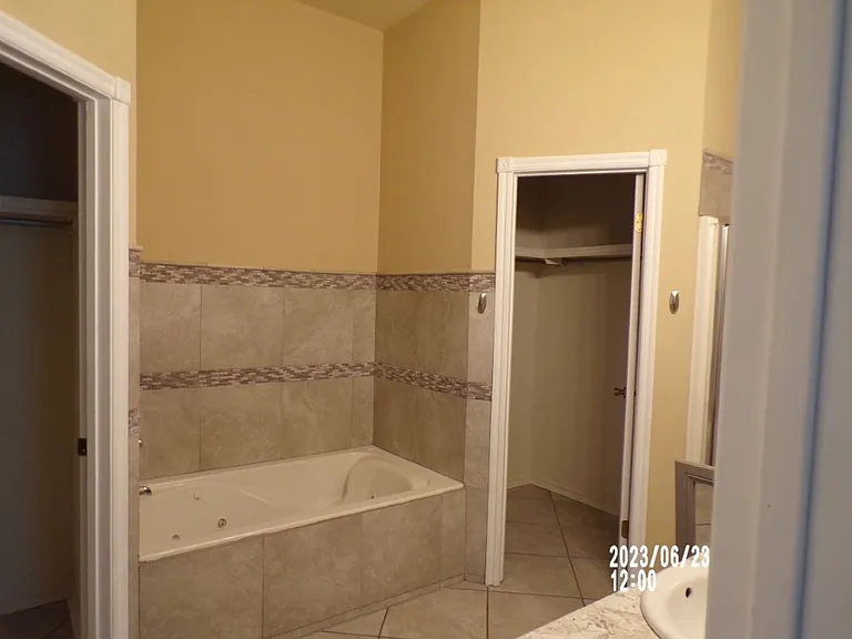 828 Wisconsin St — Photo 7
