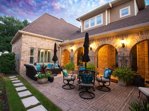 51 Woodglade Way, Tomball, TX 77375