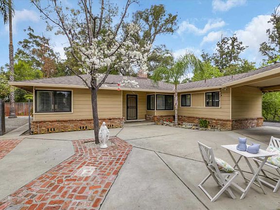 3rd image of 13958 Almaden Expy