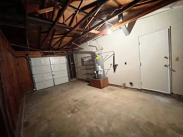 2350 Sea Breeze Dr — Photo 5