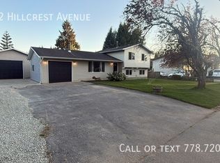 32062 Hillcrest Ave, Mission, BC V2V1L2