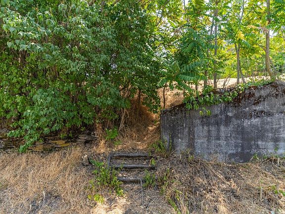 2nd image of 109 Gatewood Ave