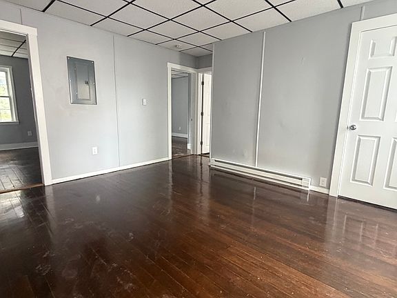 3rd image of 67 Peckham St #1