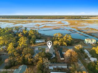 7605 E Yacht Dr, Oak Island, NC 28465