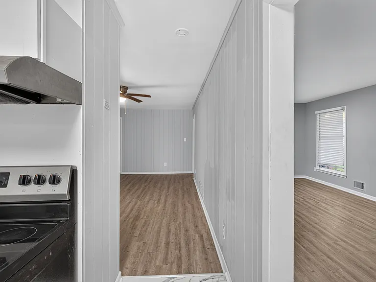 2387 Garden Ct — Photo 35