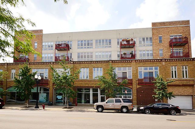 1st image of 1225 W Morse Ave APT 401