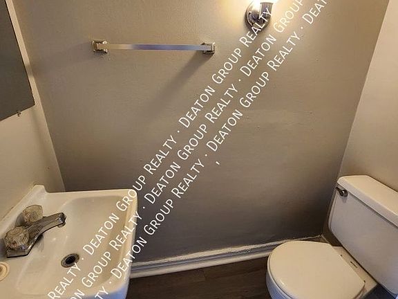 5th image of 101 Ellis Dr #B