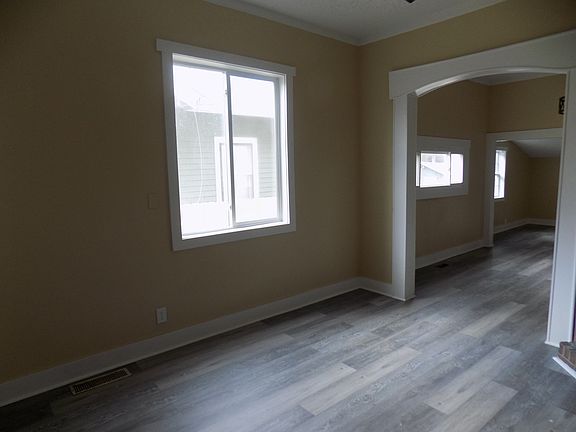3rd image of 340 N Euclid Ave