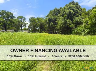 203 Trinity St, Hearne, TX 77859