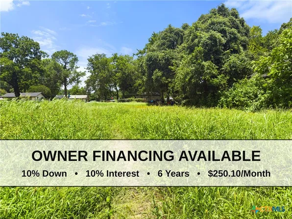 203 Trinity St, Hearne, TX 77859