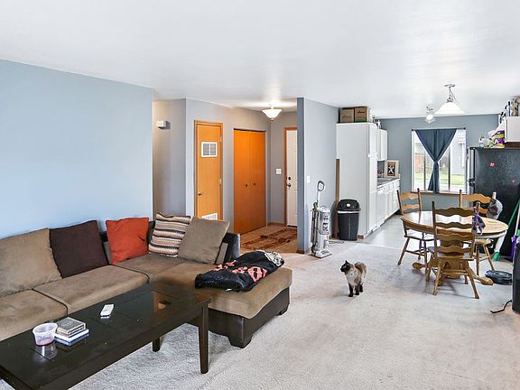 3rd image of 4407 E Peak Ln