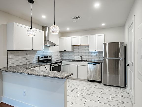 5th image of 21 Gay St APT 303