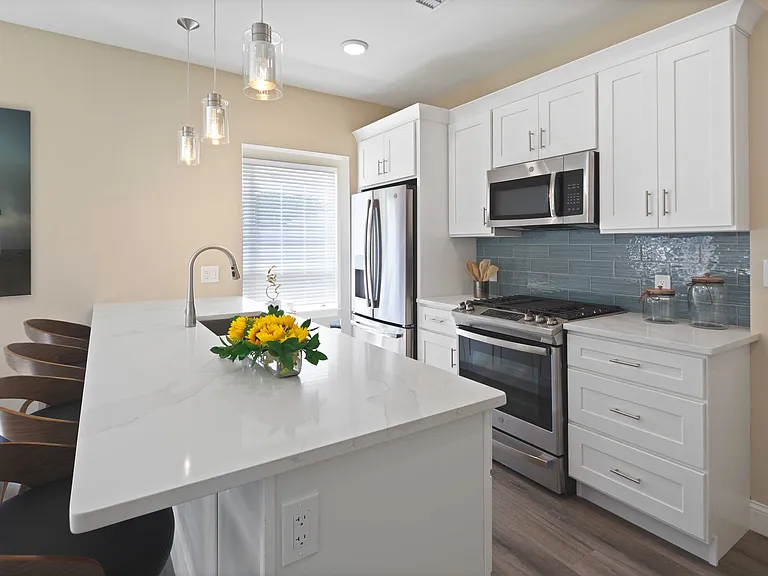 165 Washington St #201 — Photo 1