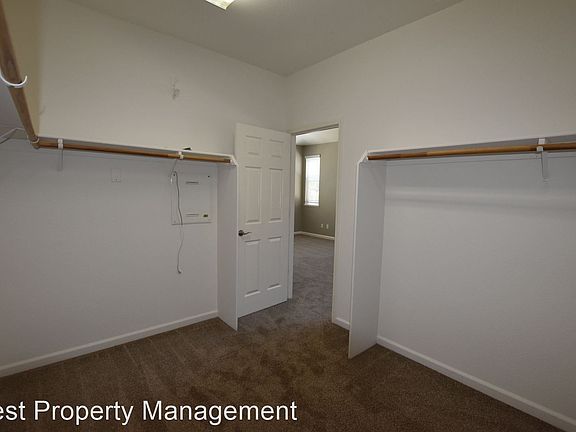 5th image of 569 Lexington Dr
